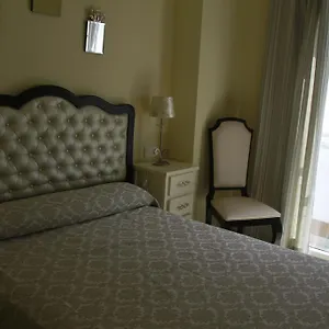 Pensión Hostal Flor De Lis- Lojo